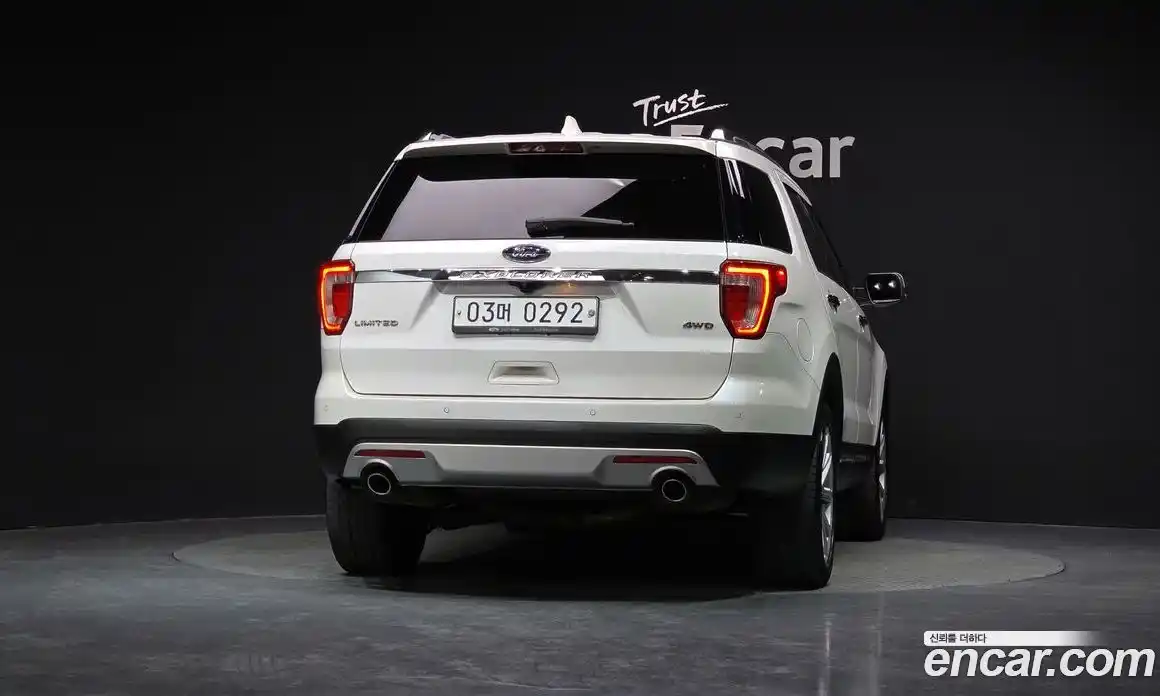 Ford Explorer 2016 3.5 гидро в Москве № 1697637, фото 4