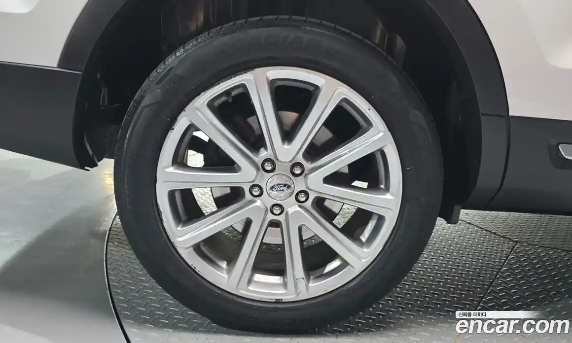 Ford Explorer 2016 3.5 гидро в Москве № 1697637, фото 5