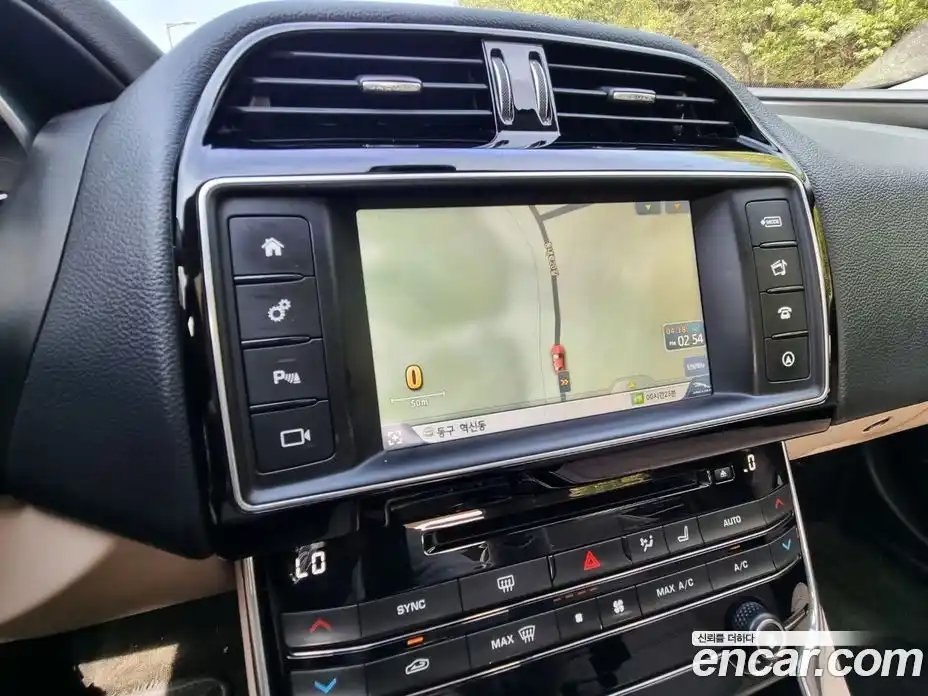 Jaguar XE 2015 2.0 гидро в Москве № 1698845, фото 14
