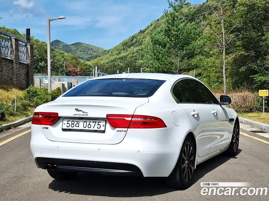 Jaguar XE 2015 2.0 гидро в Москве № 1698845, фото 3