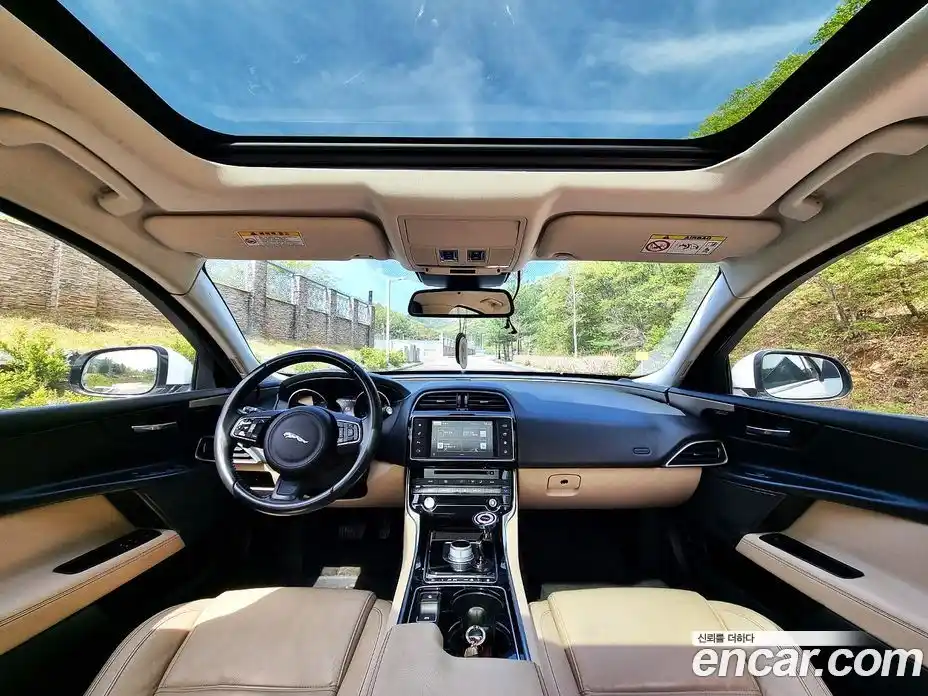 Jaguar XE 2015 2.0 гидро в Москве № 1698845, фото 7