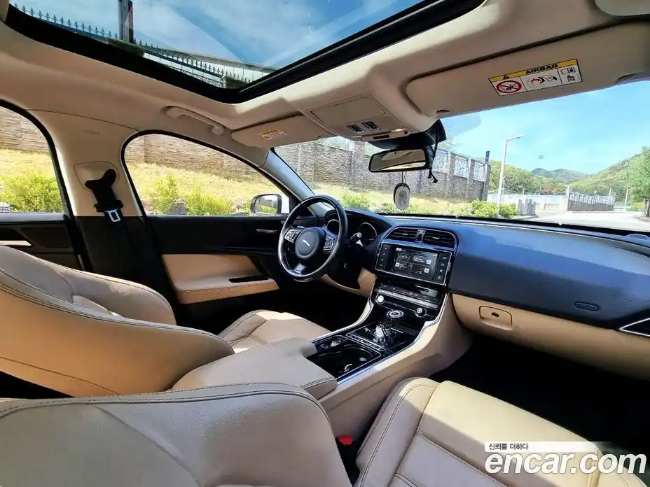 Jaguar XE 2015 2.0 гидро в Москве № 1698845, фото 8