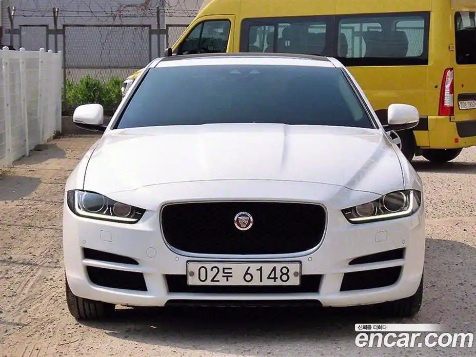Jaguar XE 2017 2.0 гидро в Москве № 1698891, фото 3