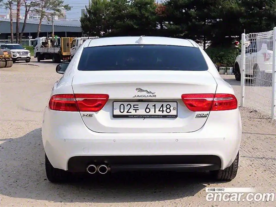 Jaguar XE 2017 2.0 гидро в Москве № 1698891, фото 4