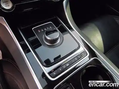 Jaguar XE 2017 2.0 гидро в Москве № 1698891, миниатюра 9
