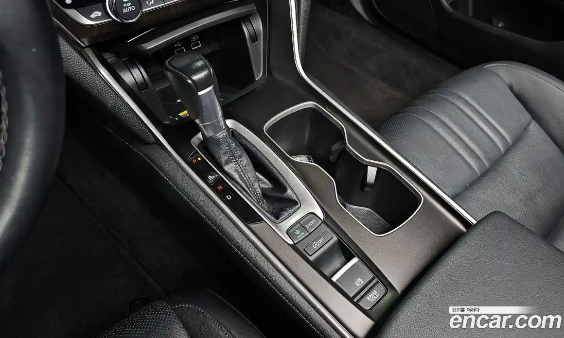 Honda Accord 2021 1.5 гидро в Москве № 170479, фото 9