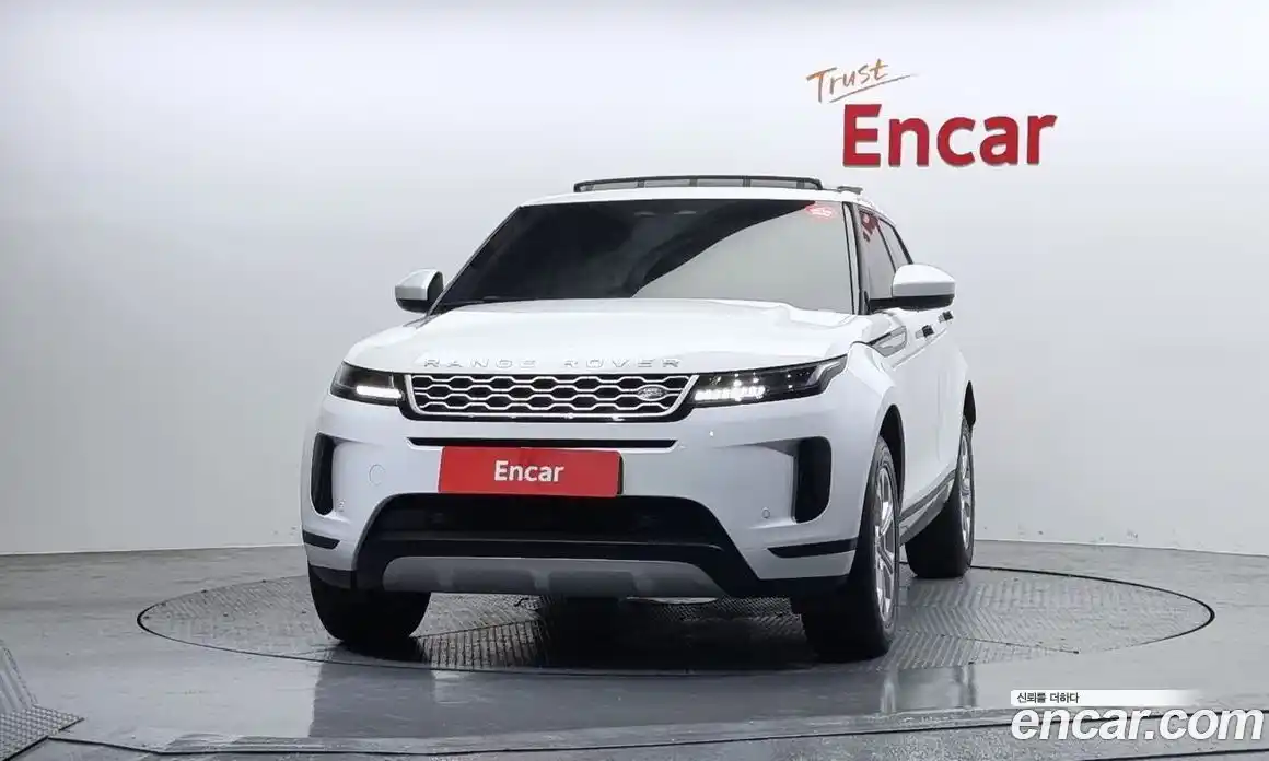 Land Rover Range-Rover Evoque 2023 2.0 гидро в Москве № 213456, фото 3