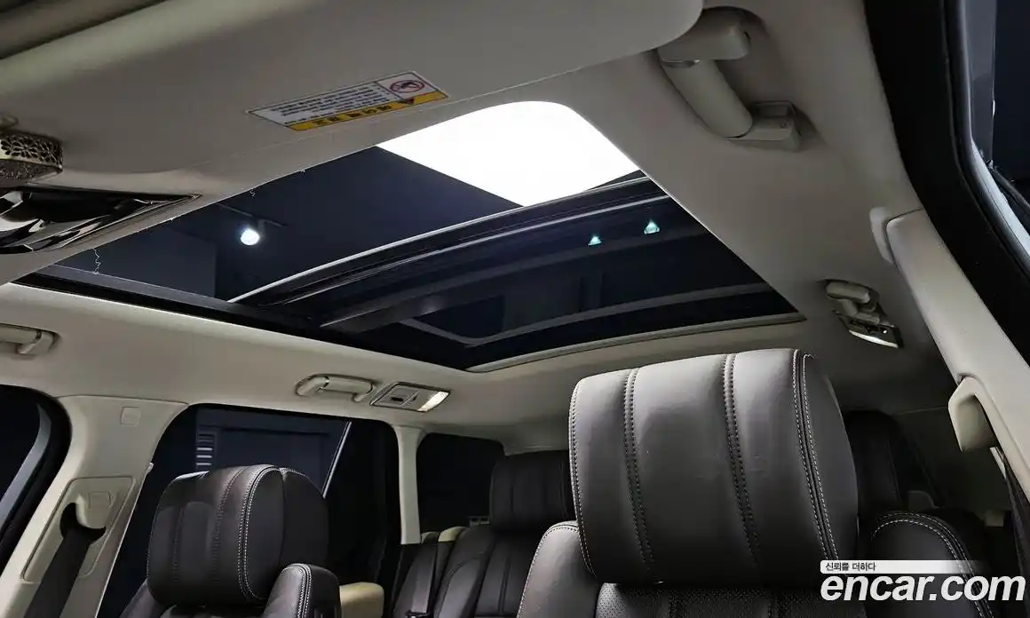 Land Rover Range-Rover 2017 4.4 гидро в Москве № 213485, фото 17
