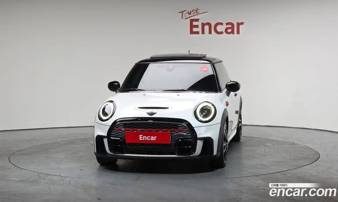 Mini Cooper 2024 2.0 гидро в Москве № 214048, фото 3