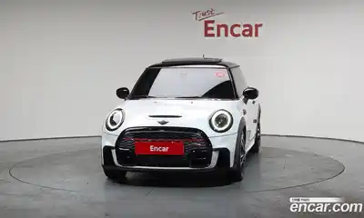 Mini Cooper 2024 2.0 гидро в Москве № 214048, миниатюра 3