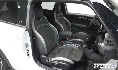 Mini Cooper 2024 2.0 гидро в Москве № 214048, миниатюра 10