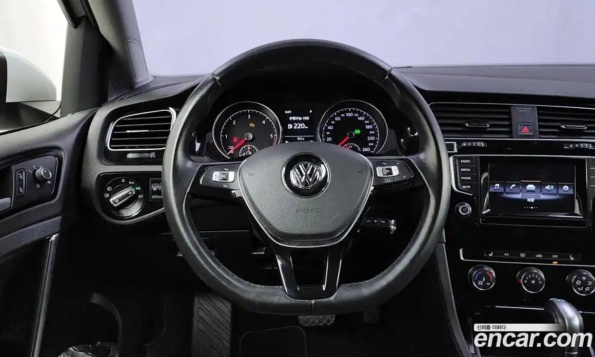 Volkswagen Golf 2015 1.6 гидро в Москве № 215154, фото 13