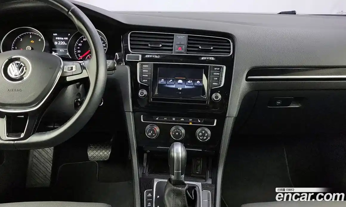 Volkswagen Golf 2015 1.6 гидро в Москве № 215154, фото 14