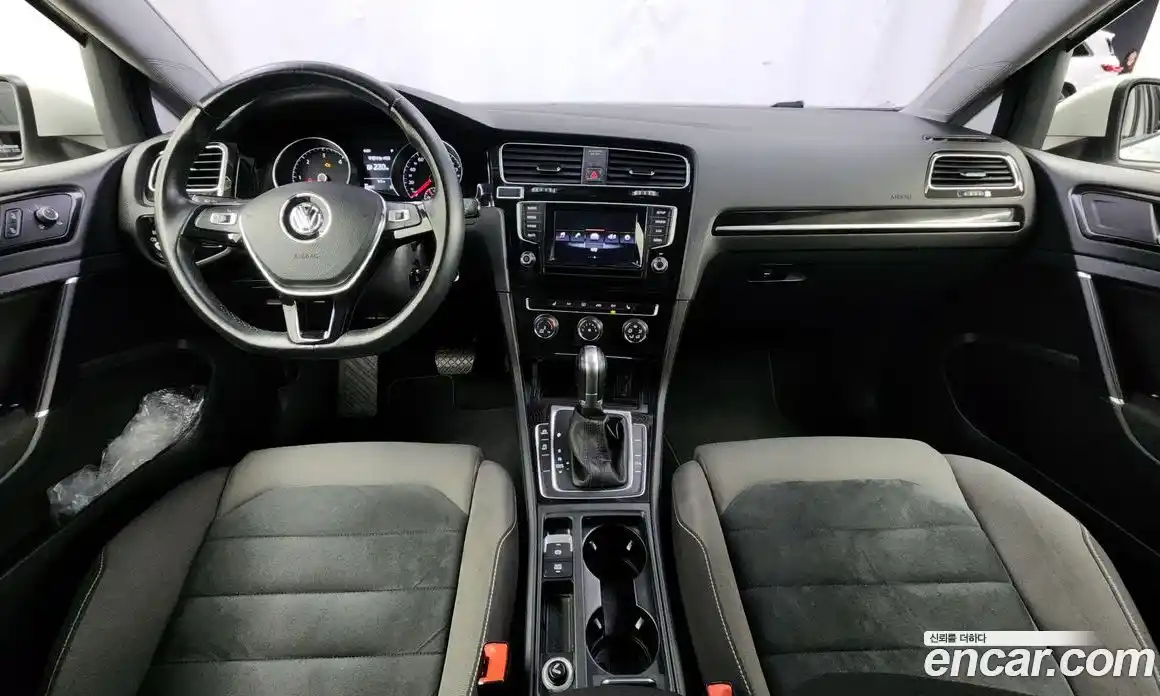 Volkswagen Golf 2015 1.6 гидро в Москве № 215154, фото 7