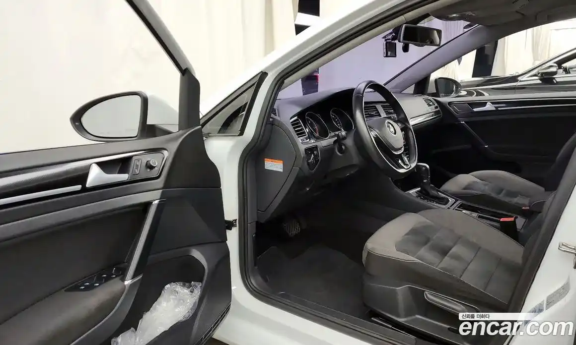 Volkswagen Golf 2015 1.6 гидро в Москве № 215154, фото 10