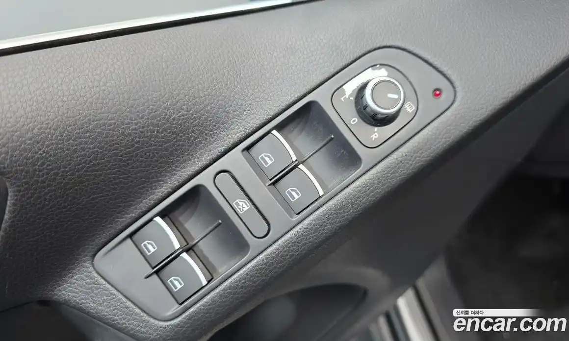 Volkswagen Tiguan 2015 2.0 гидро в Москве № 215192, фото 14