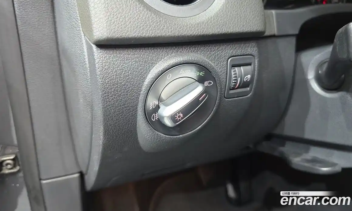 Volkswagen Tiguan 2015 2.0 гидро в Москве № 215192, фото 15