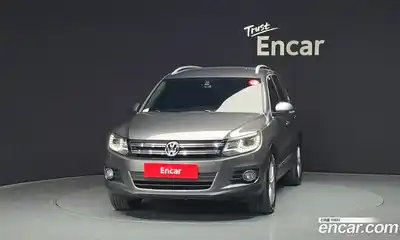 Volkswagen Tiguan 2015 2.0 гидро в Москве № 215192, миниатюра 3