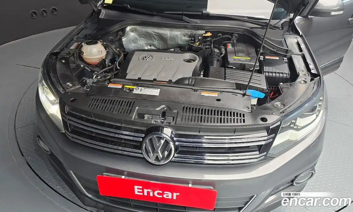 Volkswagen Tiguan 2015 2.0 гидро в Москве № 215192, фото 6