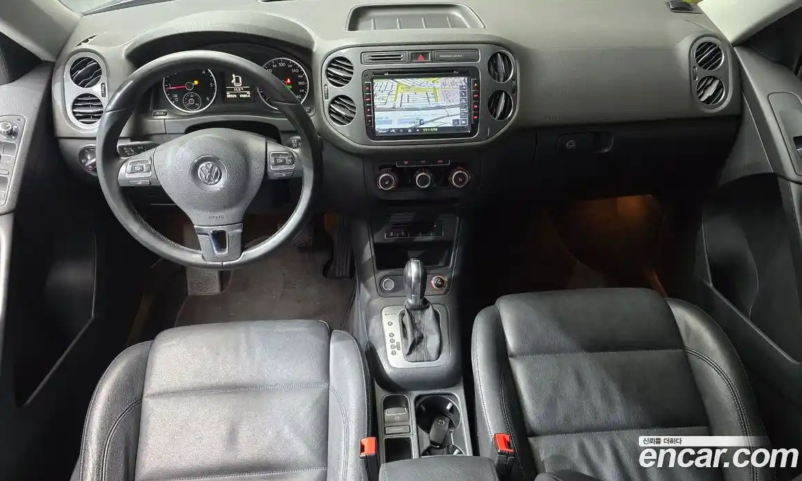 Volkswagen Tiguan 2015 2.0 гидро в Москве № 215192, фото 7