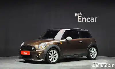 Mini Cooper, 2011