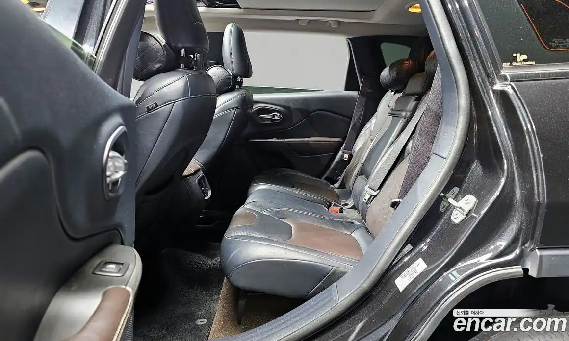 Jeep Cherokee 2015 2.0 гидро в Москве № 232774, фото 12