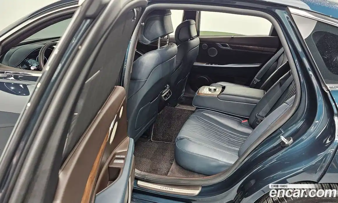 Genesis G80 2023 2.5 гидро в Москве, фото 12