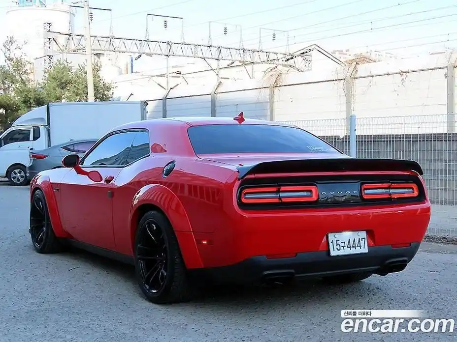 Dodge Challenger 2018 6.4 гидро в Москве № 256827, фото 3