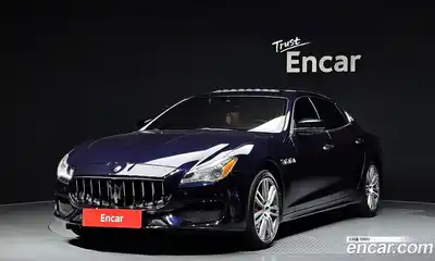 Maserati Quattroporte