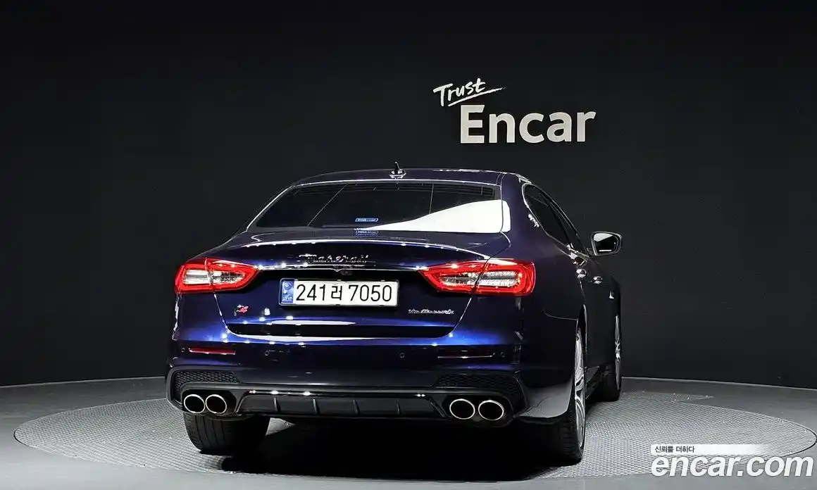 Maserati Quattroporte 2017 3.0 гидро, фото 4