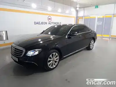 Mercedes-Benz E-Class 2019 2.0 гидро в Москве № 1690574, миниатюра 3