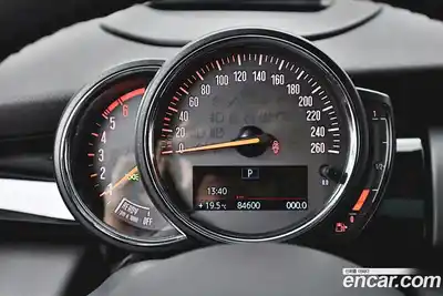 Mini Cooper 2018 1.5 гидро в Москве № 1692630, миниатюра 7