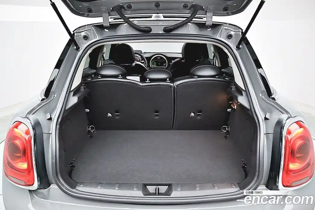 Mini Cooper 2018 1.5 гидро в Москве № 1692630, фото 9