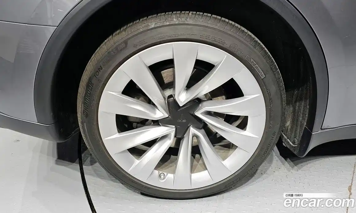 Tesla Model Y 2025 0.2 гидро в Москве № 1692681, фото 5