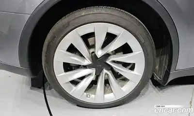 Tesla Model Y 2025 0.2 гидро в Москве № 1692681, миниатюра 5