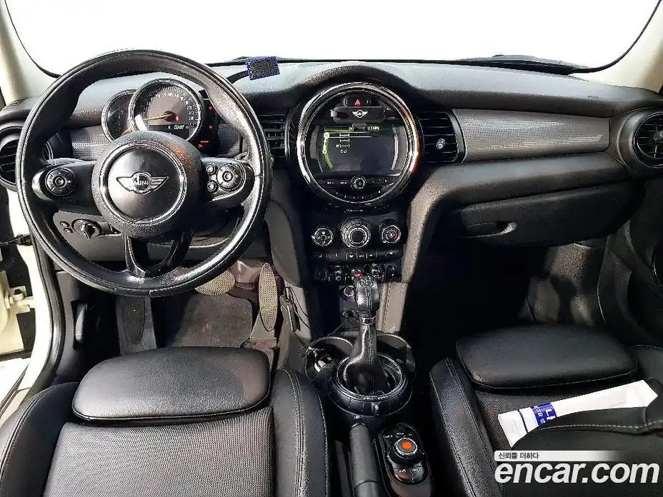 Mini Cooper 2016 1.5 гидро в Москве № 1323180, фото 5