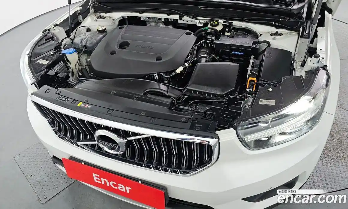 Volvo XC40 2022 2.0 гидро в Москве № 164626, фото 6