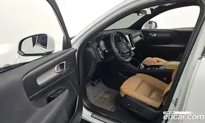 Volvo XC40 2022 2.0 гидро в Москве № 164626, миниатюра 10