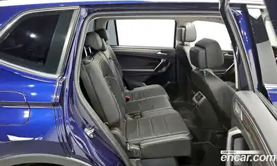 Volkswagen Tiguan 2023 2.0 гидро в Москве № 168537, миниатюра 11