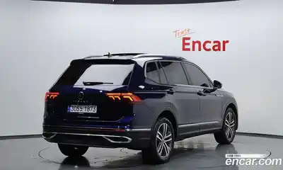 Volkswagen Tiguan 2023 2.0 гидро в Москве № 168537, миниатюра 2