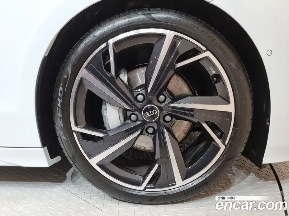 Audi A6 e-tron 2025 0.2 гидро в Москве № 1691338, фото 5