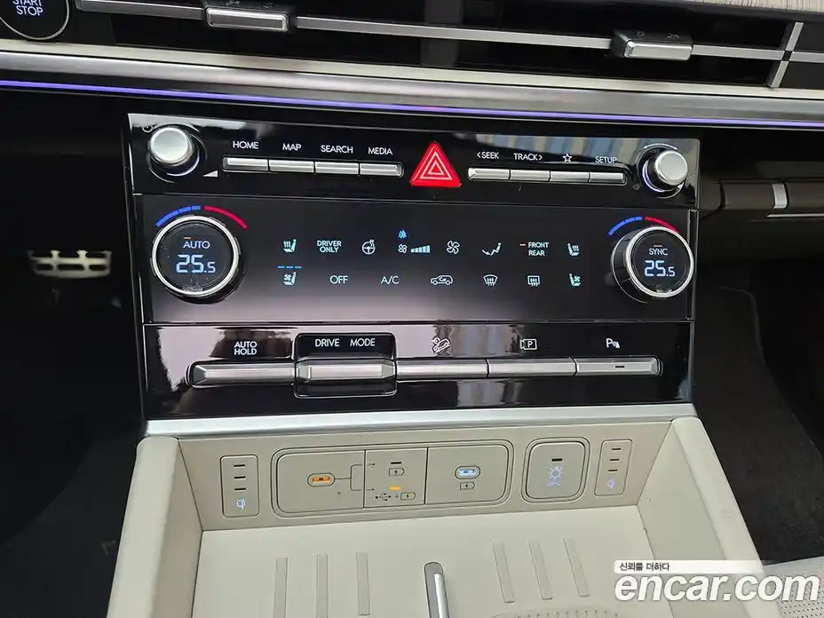 Hyundai Santa Fe 2025 1.6 гидро в Москве № 1757129, фото 16