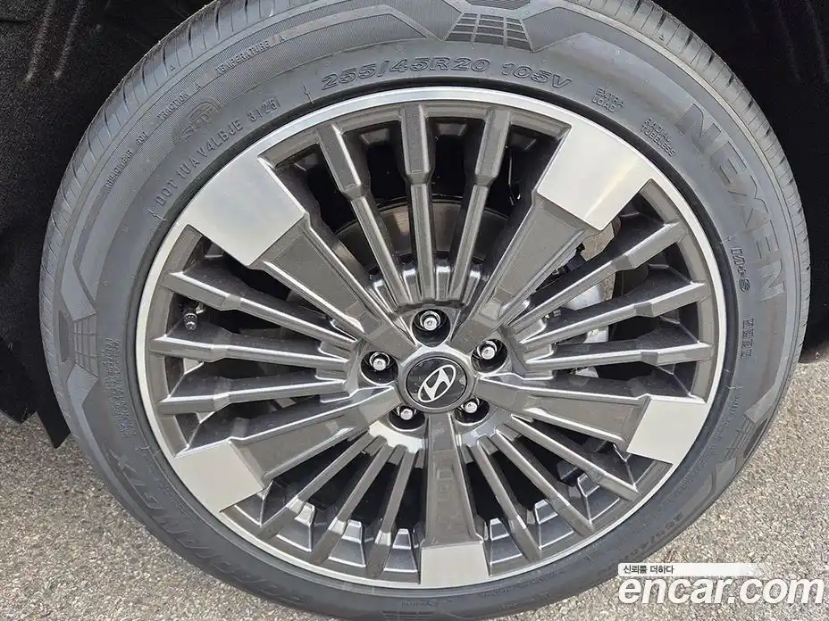 Hyundai Santa Fe 2025 1.6 гидро в Москве № 1757129, фото 19