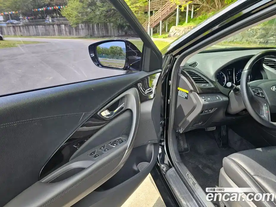 Hyundai Grandeur 2016 2.4 гидро в Москве № 1757330, фото 13