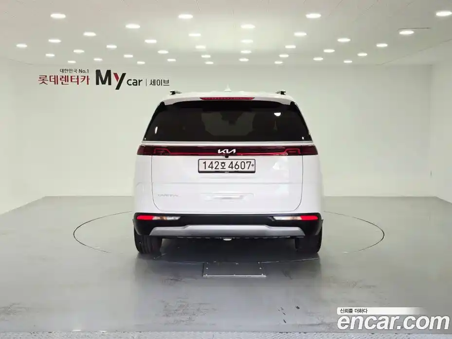 Kia Canival 2023 2.2 гидро в Москве № 1758576, фото 4