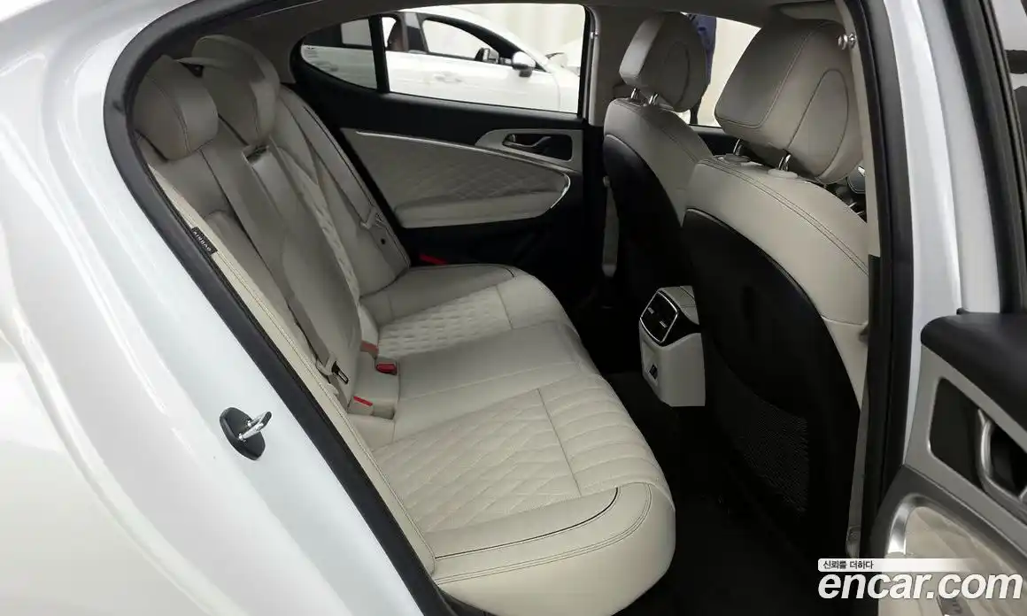 Genesis G70 2024 2.5 гидро в Москве № 1758626, фото 11