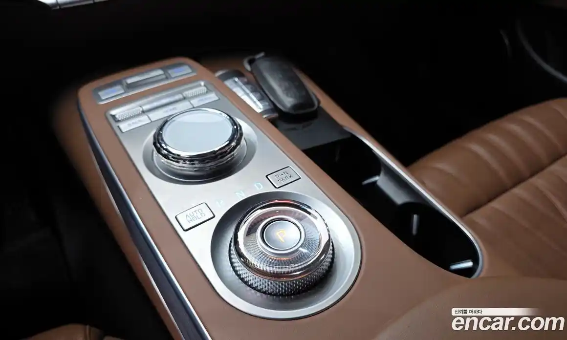 Genesis GV70 2023 2.5 гидро в Москве № 1758763, фото 9