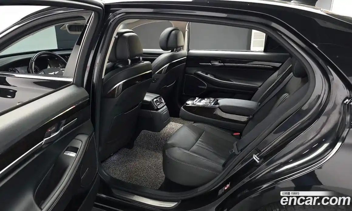 Genesis G90 2018 3.8 гидро в Москве № 1758902, фото 12