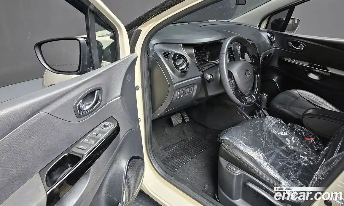 Renault QM3 2015 1.5 гидро в Москве № 1761489, фото 10