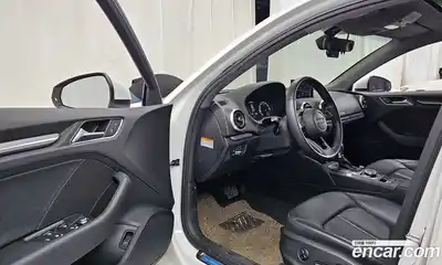 Audi A3 2018 2.0 гидро в Москве № 1763080, миниатюра 10